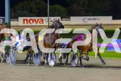2026_PACEPIX_GP23062026_Race8_Fireplay_WIN_WEB-2