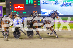 2025_PACEPIX_GP02052025_Race8_LittleDarling_WIN_WEB-10