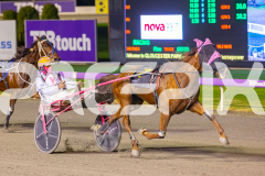 2025_PACEPIX_GP11072025_Race8_Luvaflair_WIN_WEB-12