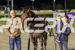RACE 8 - No Noney