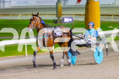 2025_PACEPIX_GP28102025_Race8_Quiggley_WIN_WEB-17