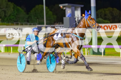 2025_PACEPIX_GP28102025_Race8_Quiggley_WIN_WEB-3