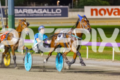 2025_PACEPIX_GP28102025_Race8_Quiggley_WIN_WEB-6
