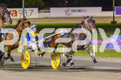 RACE 8 - Raklou