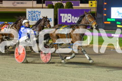 RACE 8 - Sheza Sassy Lassy