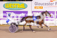 2025_PACEPIX_GP16092025_Race8_SomethingCertain_WIN_WEB-12