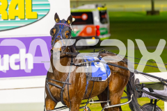 2025_PACEPIX_GP16092025_Race8_SomethingCertain_WIN_WEB-16
