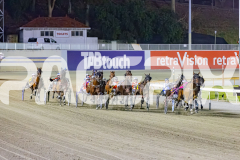 2025_PACEPIX_GP26122025_RACE8_Strauny_WIN_WEB-1
