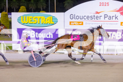 2025_PACEPIX_GP26122025_RACE8_Strauny_WIN_WEB-9
