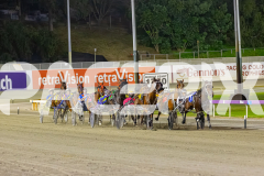 2025_PACEPIX_GP14102025_Race8_StrikingADeal_WIN_WEB-1