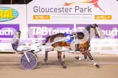 2025_PACEPIX_GP14102025_Race8_StrikingADeal_WIN_WEB-12