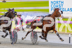 RACE 8 - Sweet Viviene