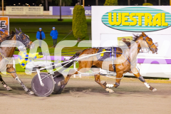 2025_PACEPIX_GP19092025_Race8_TakeAHike_WIN_WEB-9