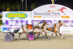 2025_PACEPIX_GP17102025_Race9_Captainshavtime_WIN_WEB-16