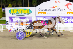 RACE 9 - Cracka Tinny