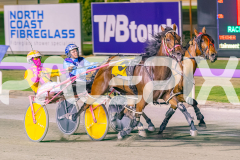 2025_PACEPIX_GP11112025_RACE9_DearDolly_WIN_WEB-5