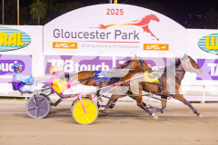 2025_PACEPIX_GP11112025_RACE9_DearDolly_WIN_WEB-9