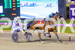 2025_PACEPIX_GP10102025_RACE9_francoSheriff_WIN_WEB-14