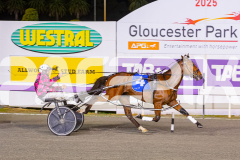 2025_PACEPIX_GP05092025_RACE9_GentlemansPromise_WIN_WEB-6