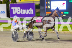 2025_PACEPIX_GP29082025_RACE9_LionQueen_WIN_WEB-8