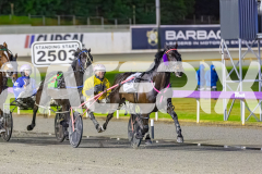 RACE 9 - Maximum Rock