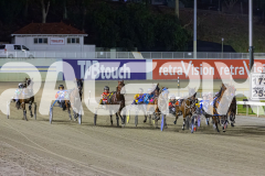 2025_PACEPIX_GP19122025_RACE9_WanderingGirl_WIN_WEB-2