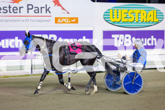 2026_PACEPIX_GP18042026_RACE9_WishingBelle_WIN_WEB-22