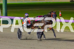 2026_PACEPIX_GP05062026_RACE5_Luvbite_WIN_WEB-10
